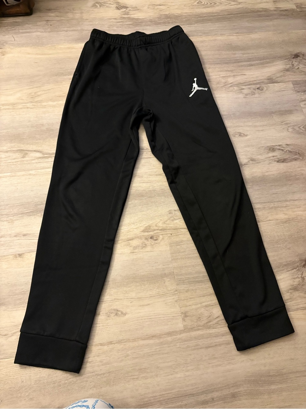 Boys Black Jordan Therma Fit XL Joggers Pants
